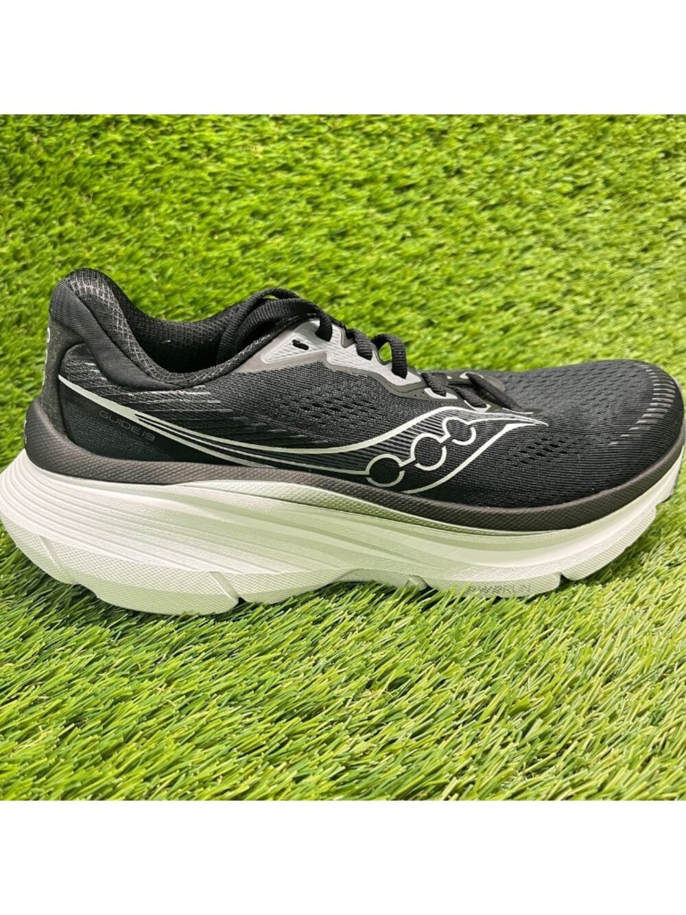 Saucony Guide 19 Womens Size 7.5 Black White Athletic Running Shoes Sneakers